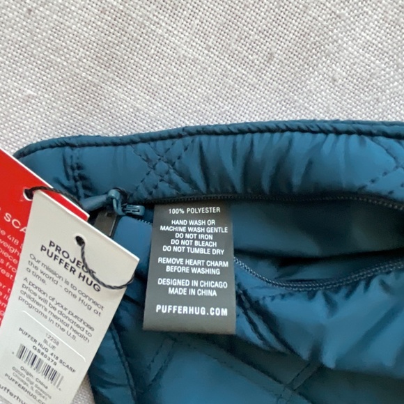 NEW Puffer Hug 418 Blue Scarf Vest Unisex NWT - Picture 5 of 13